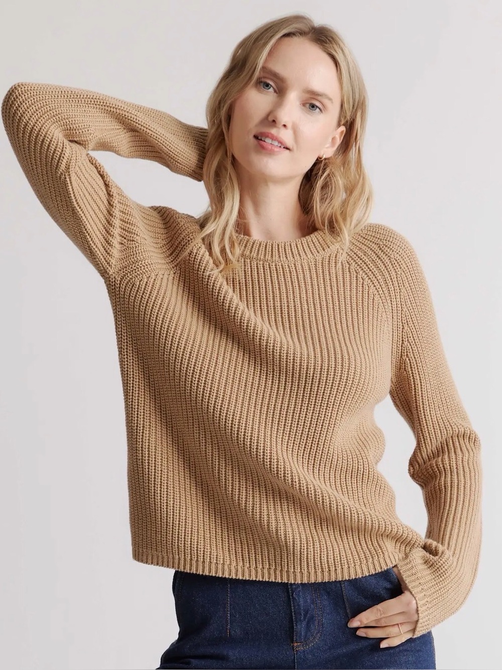 Quince fisherman crewneck cable sweater camel size medium